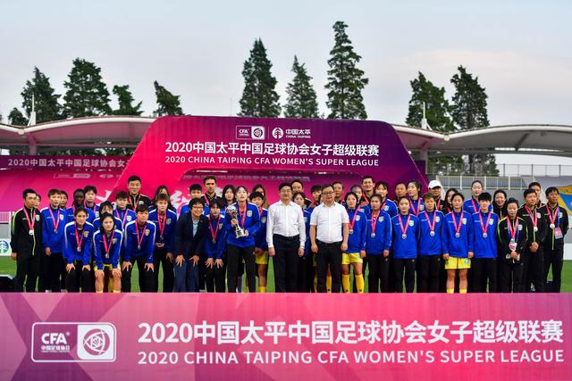 重返英超赛场，措利斯助攻萨卡打破僵局